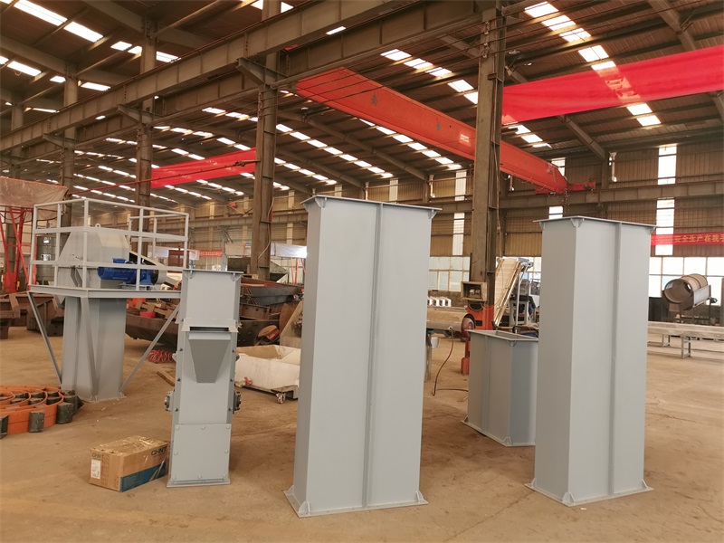 客戶定制TD160型號斗式提升機(jī)